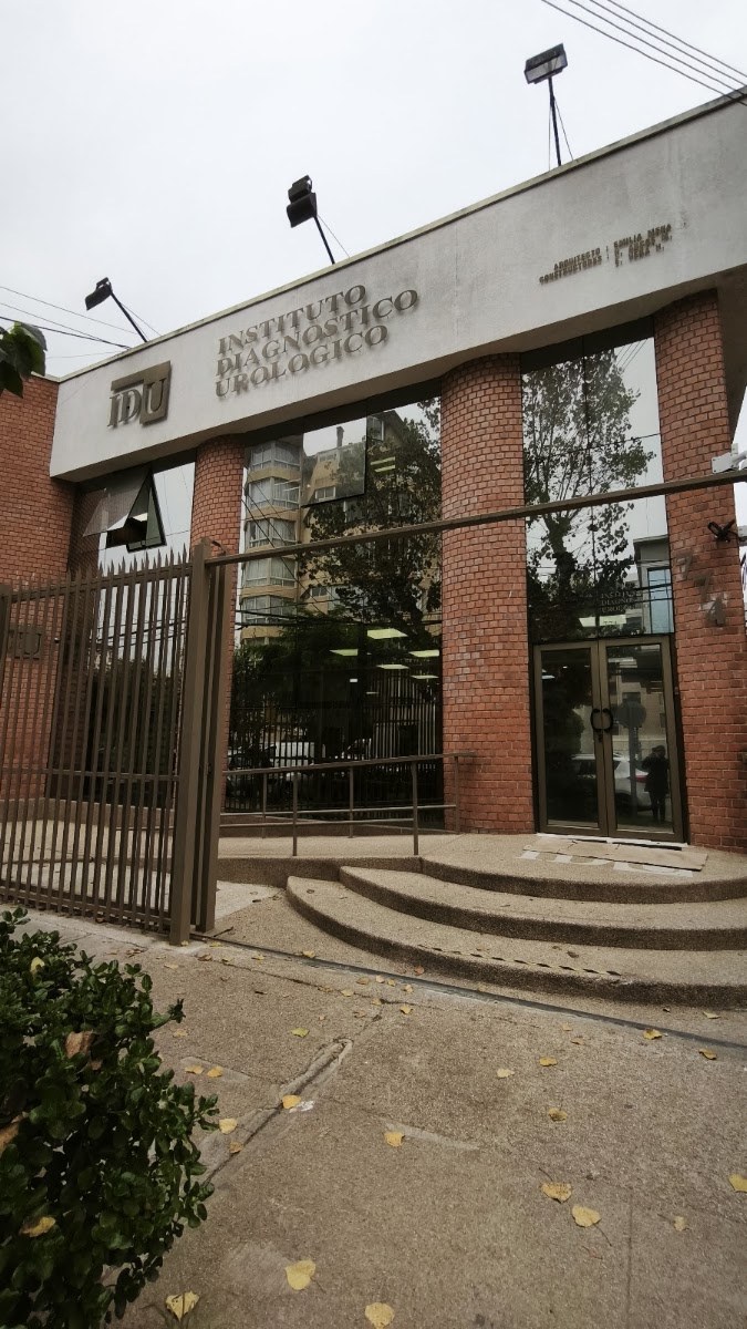 Fachada del Instituto Diagnóstico Urológico (IDU) en Viña del Mar